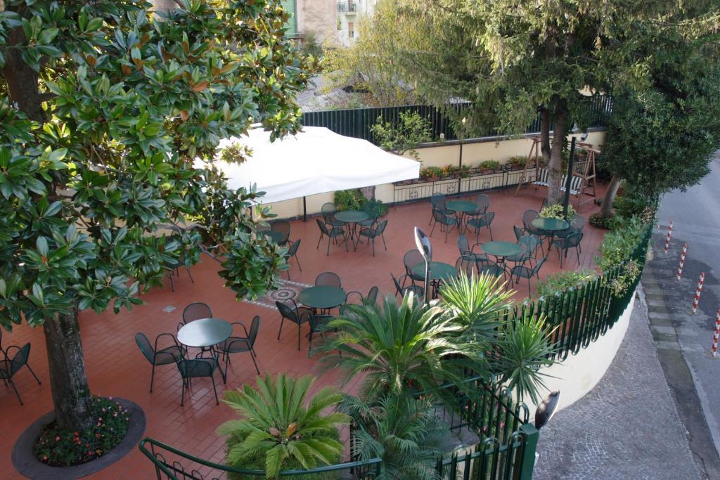 Hotel Villa Serena Castellammare di Stabia Buitenkant foto