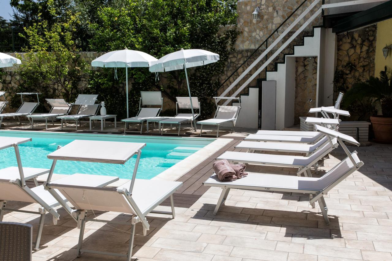 Hotel Villa Serena Castellammare di Stabia Buitenkant foto